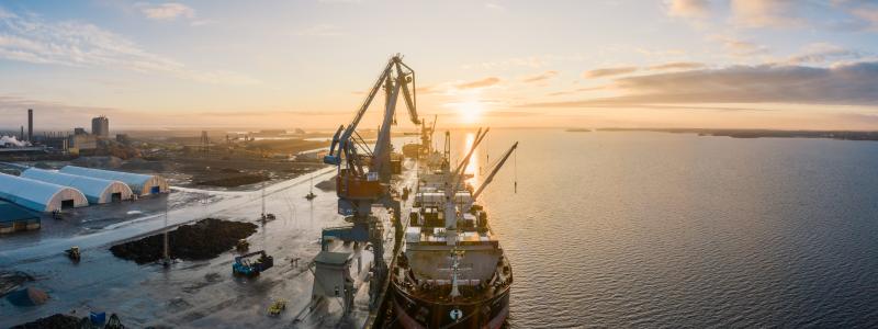 Förutom utbyggnaden av den nya hamnen pågår redan flera anläggningsarbeten för att möta det ökade transportbehovet inom regionen. Foto: Luleå hamn