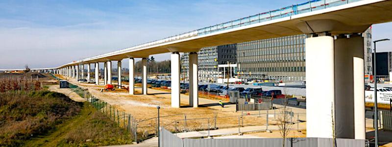 Testkörningar av metrotåg på den 6,7 kilometer långa viadukten på Saclayplatån har inletts. Foto: SIPA.