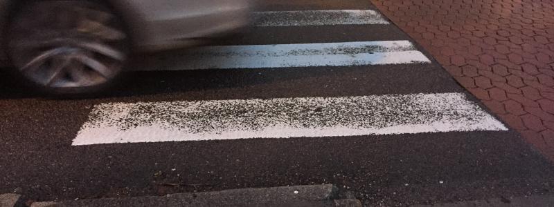När vägmarkeringar slits ned frigörs stora mängder mikroplast. Foto: Delilah Litner