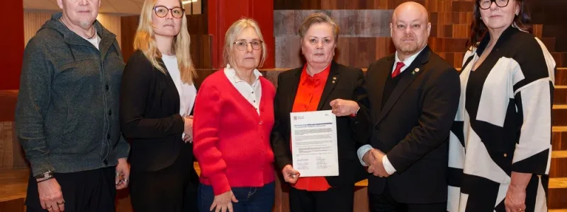 Från vänster i bild: Nicklas Johansson, Sjukvårdspartiet, Jenny Jänkänpää, Miljöpartiet, Jeanette Wäppling, Vänsterpartiet, Birgitta Larsson, Socialdemokraterna, Eric Palmqvist, Sverigedemokraterna, Birgit Meier Thunborg, Moderaterna Foto: Gällivare kommun