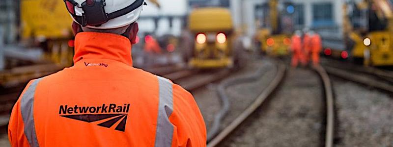 Rälsarbete vid brittiska järnvägen. Foto: Network Railartiet planerar att återförstatliga brittiska järnvägar