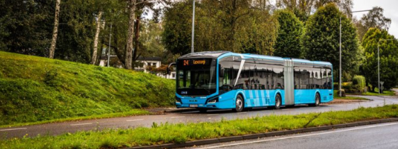 De två kontrakten innefattar totalt cirka 165 tursatta bussar  Foto: Västtrafik