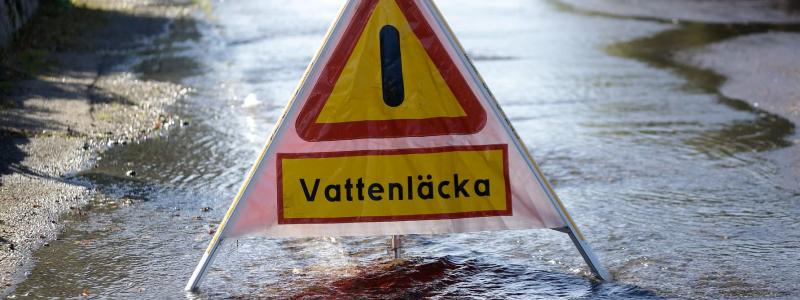 En större vattenläcka har uppstod i ledningsnätet i stadsdelen Ramlösa i Helsingborg.  Foto: NSVA
