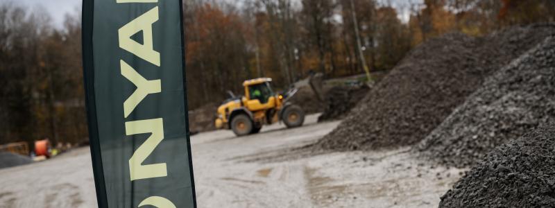 Kontraktet gäller utbyggnad av Huddinges infrastruktur, gator och ledningar, värt cirka 319 miljoner SEK. Foto: Nyab