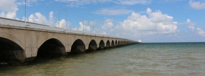 Öresundsbron invigdes år 2000 och har sedan dess blivit en central del av den gränsöverskridande infrastrukturen mellan Danmark och Sverige.Foto: Tulip Sunflower/Unsplash