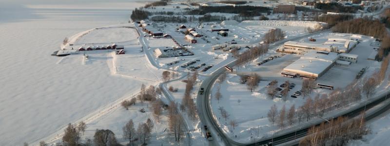 Bild över tävlingsområdet ner mot Sörfjärden och Södra hamn. Foto: Gabardin