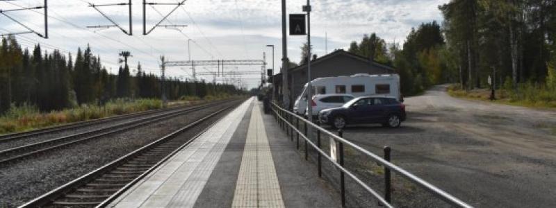 Vy från norr över Murjeks stationsområde och plattform. Foto: Trafikverket
