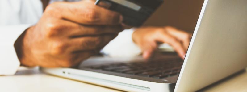 Enligt undersökningen har 32 % blivit utsatta för bedrägerier vid onlineköp Foto: rupixen com/unsplash