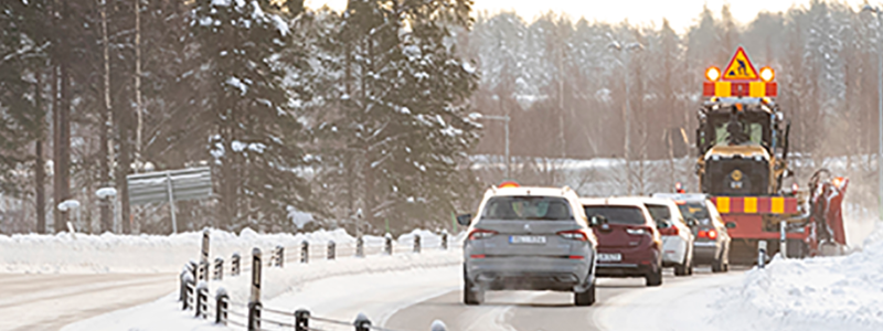 Svevias uppdrag är att året om och dygnet runt sköta om de statliga vägarna inom driftområdet. Foto: Svevia