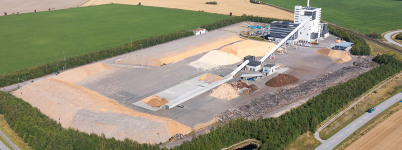 Flygbild över Örtoftaverket, Kraftringens största produktionsanläggning för el och värme. Foto: Kraftringen