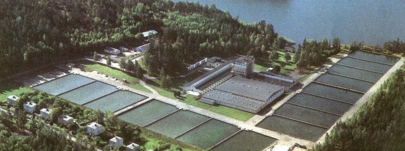 Lovö vattenverk såsom det såg ut 1960. Foto: Stockholms tekniska historia, del III/Wikimedia Commons/https://commons.wikimedia.org/wiki/File:Lov%C3%B6verket_1960.jpg