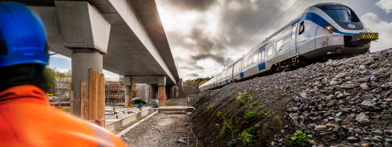Sveab anlägger parkområde i Järna stationsområde. Foto: Sveab