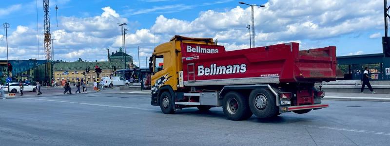 Lastbil vid Slussen i Stockholm. Foto: Stina Wickenberg