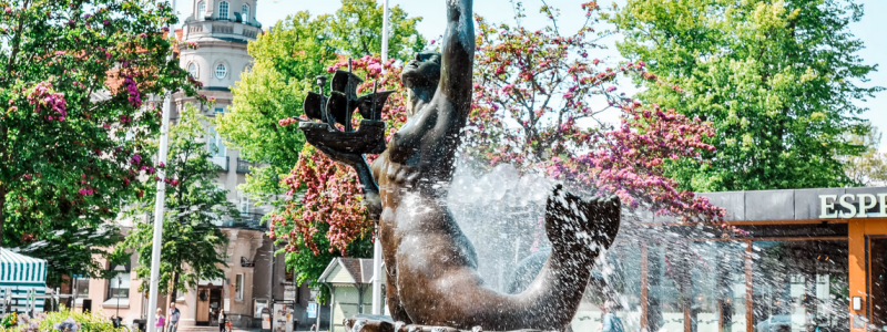 Det blir nya laddpunkter och bättre belysning på torget i Karlshamn. Foto: Hanna Hörnbäck.