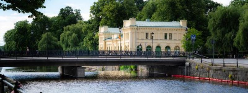 När biltrafiken försvinner skapas utrymme för att utveckla området kring Islandsbron för folkliv på olika sätt. Foto: Gustav Dalesjö/Destination Uppsala