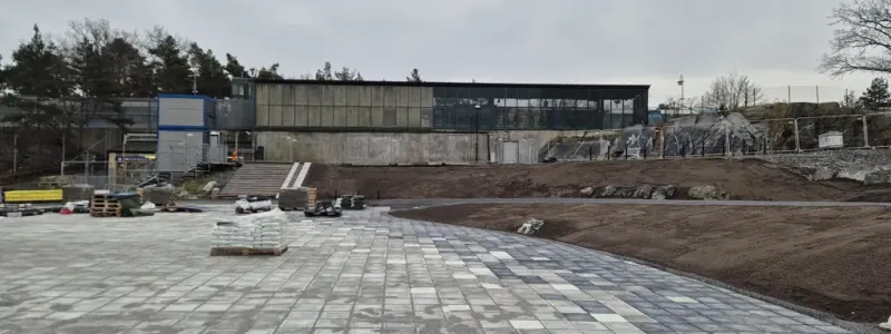 I Vinsta, utanför Johannelunds tunnelbana och omkring mynningen till E4 Förbifart Stockholms tunnlar har maskinerna gått på högvarv. Foto: Robin Jangholm