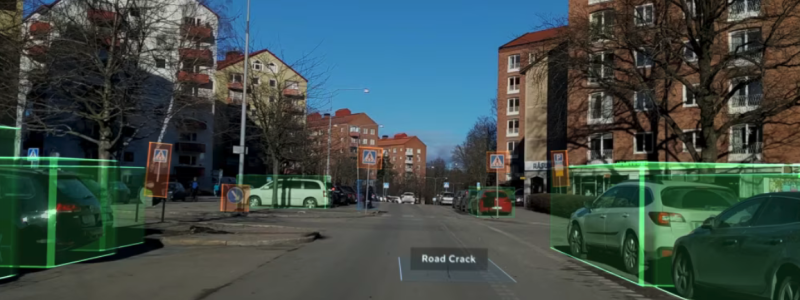 Kameror i taxibilarnas vindruta samlar in en ström av bilder av stadens vägar. Foto: Taxi Stockholm