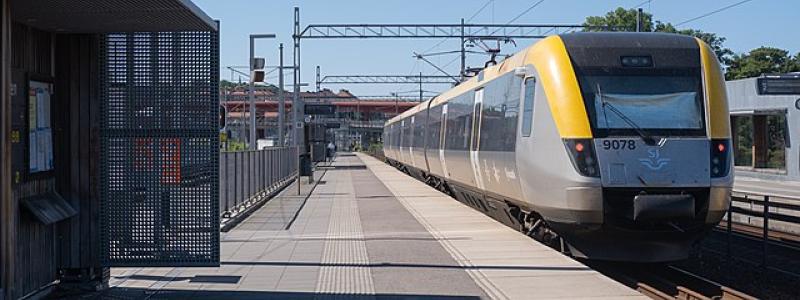 Ett Reginatåg på väg till Göteborgs centralstation. Foto: Wikimedia Commons