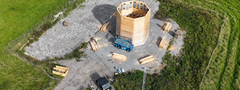 Här är tornet som ska ge ventilation till nya tunnelbanan och samtidigt bli hem för tornseglare i naturreservatet. Foto: Region Stockholm Foto: Region Stockholm