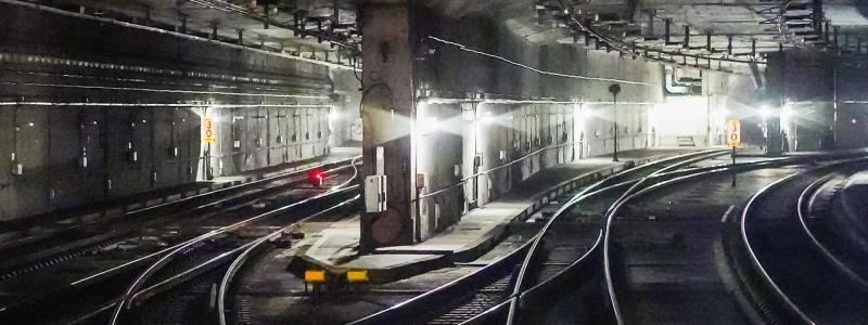 Nu installeras fler växlar och signaler i den underjordiska delen av Berlins centralstation. Foto: DB