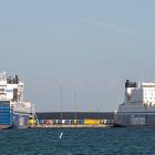Finnlines-fartygen Finnpartner (till vänster) och Finntrader (till höger) i Malmö april 2026. Foto: ArildV/wikimedia Commons/https://commons.wikimedia.org/wiki/File:Finnlines_Malm%C3%B6_April_2026_01.jpg