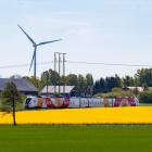 Östgötapendeln söder om Motala. Foto: Östgötatrafiken