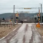 I Gagnef finns plankorsningar där många olagliga passager har skett trots att bommarna varit fällda. Foto: Stefan Bratt
