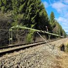 Skadad kontaktledningsstolpe mellan Herrljunga-Borås. Foto: Trafikverk