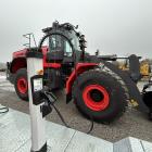 Lastare och laddare vid öppnandet i Vallentuna Foto: Veidekke