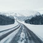 På vinterunderhållssidan ska en ny ersättningsmodell för entreprenörer tas fram. Foto: michael odelberth/Unsplash