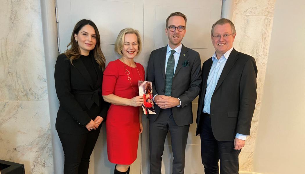 På bilden: Elvira Sofic, näringspolitisk expert Tågföretagen, Anna Grönlund, branschchef och vice vd Sveriges Bussföretag, infrastruktur- och bostadsminister Andreas Carlsson och Johan Wadman, vd Svensk Kollektivtrafik. Foto: Svensk kollektivtrafik