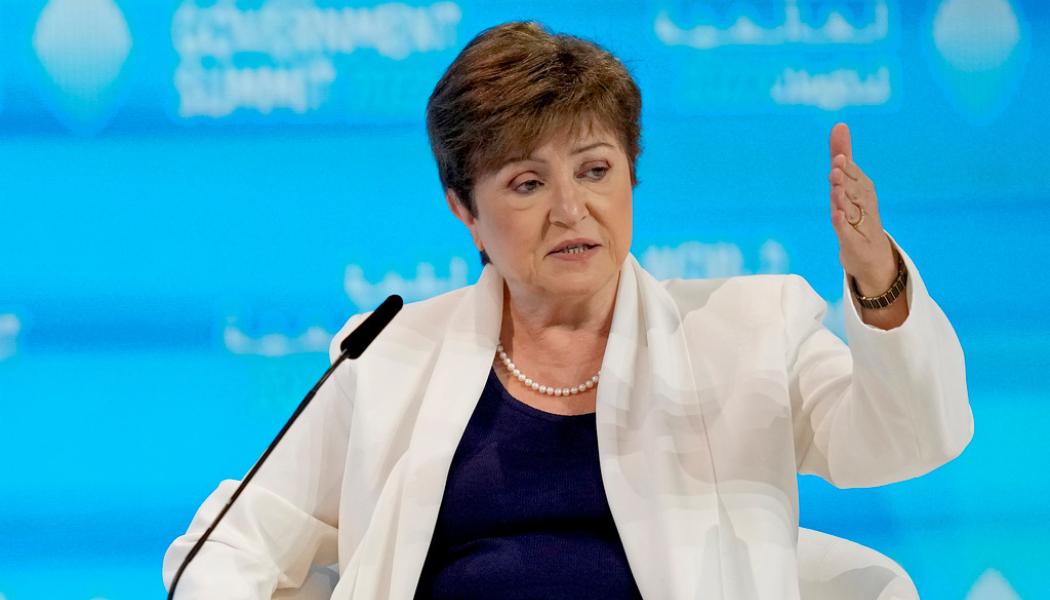 Ebrahim Noroozi/AP/TT: IMF-chefen Kristalina Georgieva flaggade redan i maj för en eventuell sänkning av den globala tillväxtprognosen. Arkivbild.