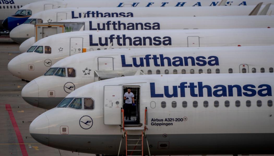 Michael Probst/AP/TT: Lufthansas flygplan kan lyfta. Arkivbild.