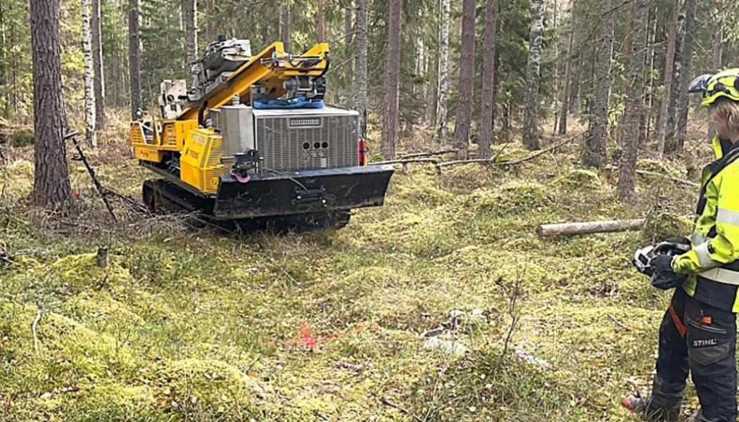 Fältundersökningar i terräng Foto: Trafikverket