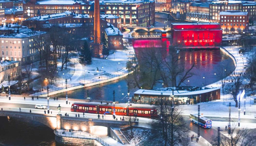 Tammerfors i kvällsljus. Foto: Tampereen Ratikka Oy