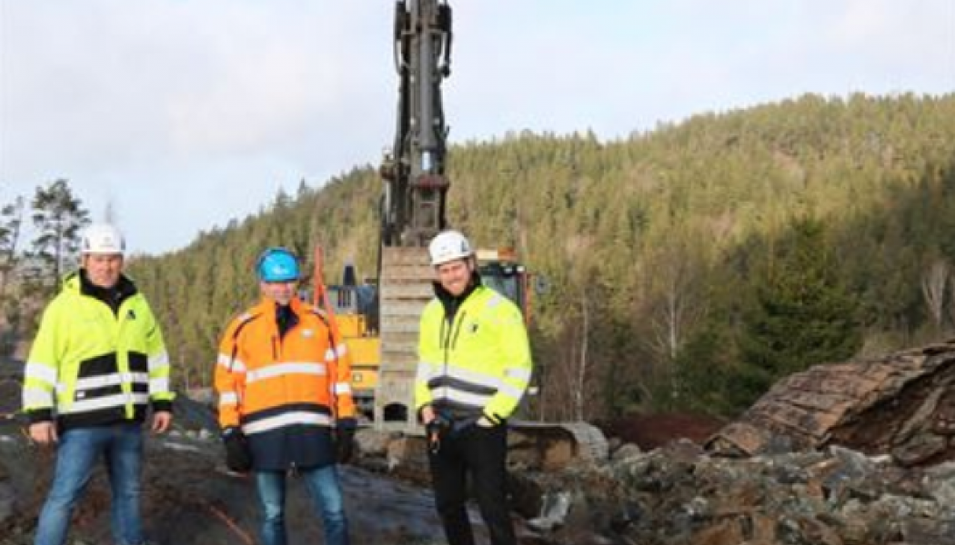 Vattentornet i Ullared byggs för att trygga vattenförsörjningen i området. Foto: Vivab