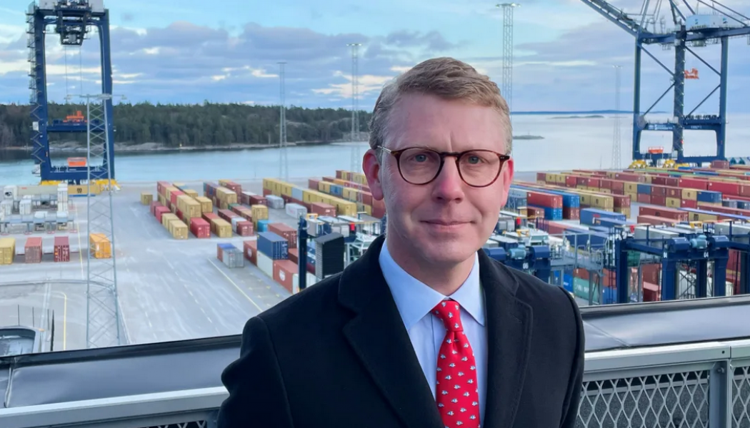 Kristoffer Tamsons (M), trafikregionråd och ordförande för SL kräver bättre tvärförbindelser på Södertörn. Foto: M