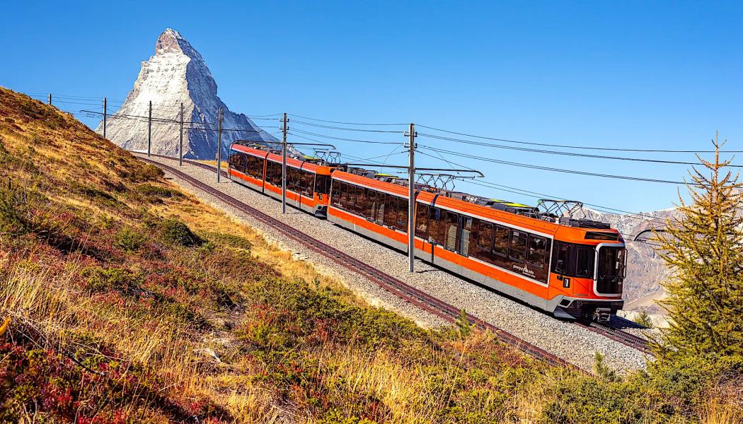 Sträckan i Alperna är känd för sina vidsträckta vyer över Matterhorn och räknas som en av Europas mest spektakulära järnvägar. Foto: Stadler
