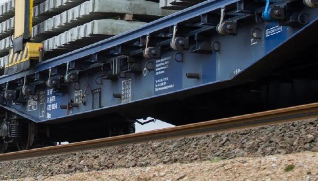 Järnvägssträckan mellan Västeraspby och Långsele är en viktig del av Ådalsbanan och utgör en central länk för näringslivets transporter samt för omledningstrafik mellan Stambanan, Botniabanan och vidare söderut på Ådalsbanan. Foto: Trafikverket