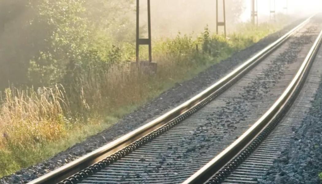 I samband med kontaktledningsupprustningen kommer Trafikverket även att undersöka behovet och möjligheten att utvidga ett antal befintliga tunnlar på sträckan. Foto: Trafikverket