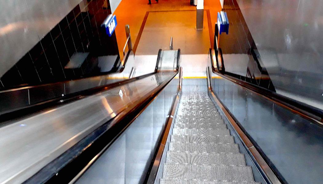 Rulltrappa på Amsterdams Centraal station. Foto: Wikipedia Common, Kredit: Christian Alexander Tietgen
