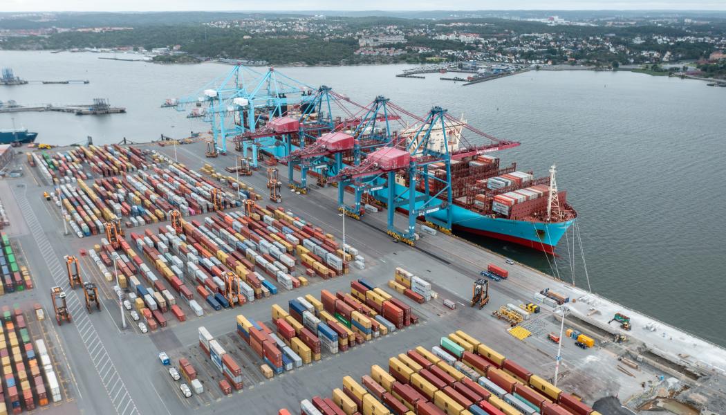 Fartyget Murcia Maersk i APM Terminals containerterminal i Göteborgs Hamn. Bild: Göteborgs Hamn AB.
