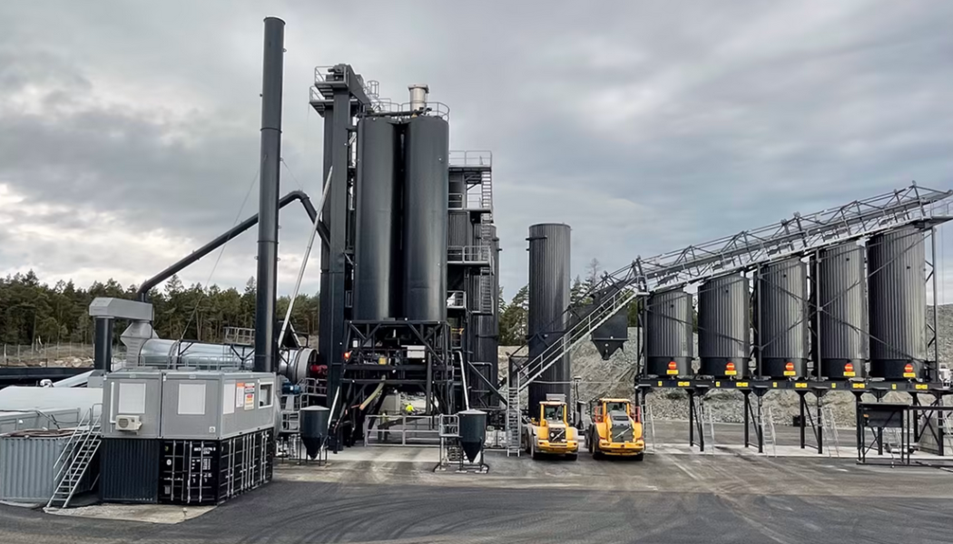  Svevias nya asfaltanläggning drivs med fossilfritt bränsle. Foto: Martin Svensson