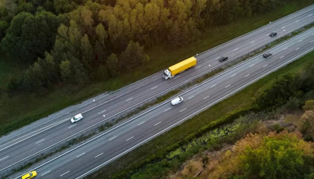 Den sträcka som var aktuell för elvägen var en två mil lång sträcka på E20 mellan Hallsberg och Örebro. Foto: Trafikverket