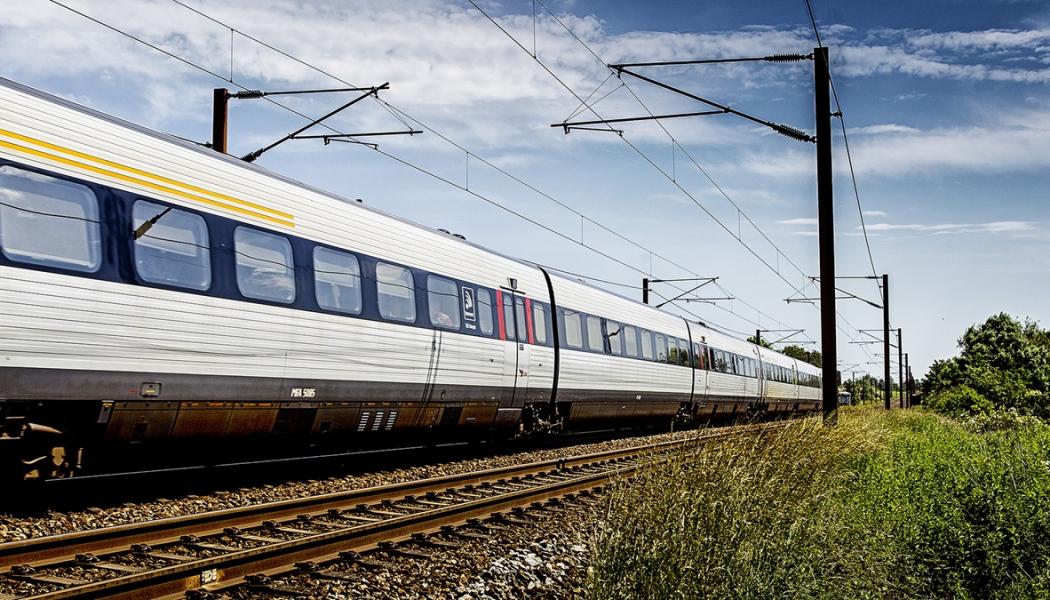 Hastighetsökningen gäller från Avedøre till Ringsted, med undantag för de yttersta delarna av sträckan och en del sträckning kring Køge Nord, där hastighetsgränsen förblir 180 km/h. Foto: Banedanmark