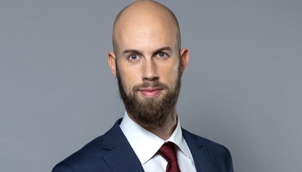 – Hoten i cyberdomänen är tilltagande och Sverige är långt ifrån förskonat. Därför är det mycket angeläget att vi vidtar de åtgärder som krävs för att skydda valen och ytterst även vårt demokratiska statsskick, säger minister för civilt försvar Carl-Oskar Bohlin. Foto: Regeringskansliet