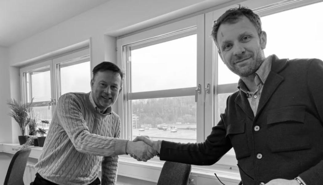 Håkan Kånge VD Halmstad Energi & Miljö, Kristian Sandahl grundare ChargeNode. Foto: ChargeNode