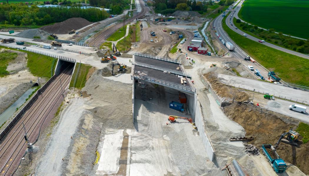  I maj 2021 lanserades den sista bron i ombyggnaden av trafikplats Alnarp. Foto: NCC-OHLA/Trafikverket