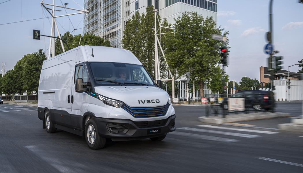 Med en snabbladdningskapacitet på 80 kW kan eDAILY uppnå en räckvidd på 100 kilometer på 30 minuter. Foto: IVECO eDAILY