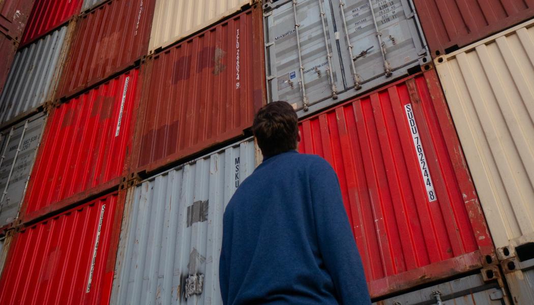 Ifrågasätt och uppmuntra – där har finns två av huvudpunkterna i den strategi som rapporten presenterar för att öka andelen hållbara sjötransporter Foto: pat whelen/unsplash